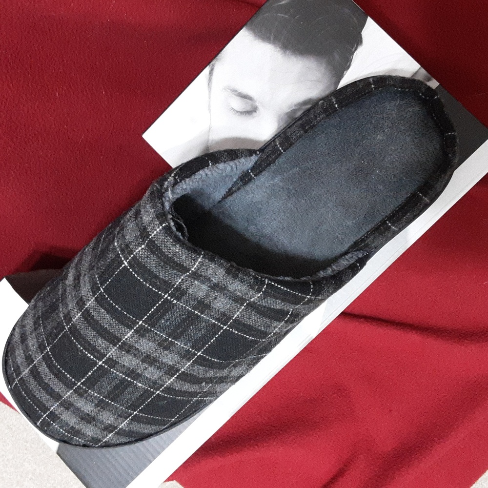 Men's L (10-11) Slippers